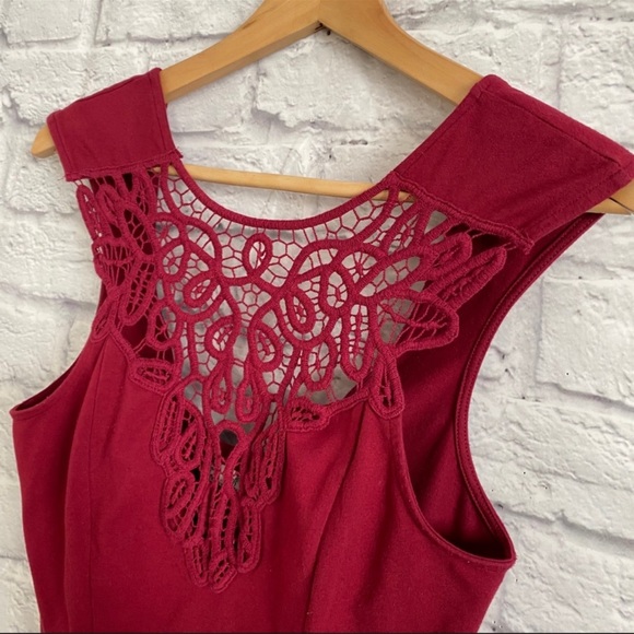 FREE PEOPLE Dark Red Crochet Crop Top - Picture 2 of 6